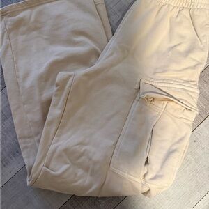 SKIMS Soft Cream Cargo Joggers
